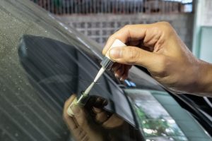 Temporary windshield repair 